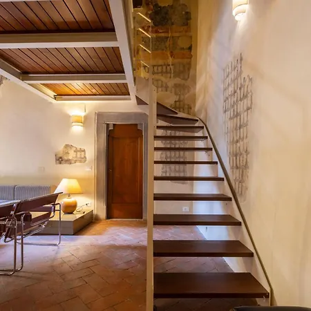 Apartment Renaissance Tower