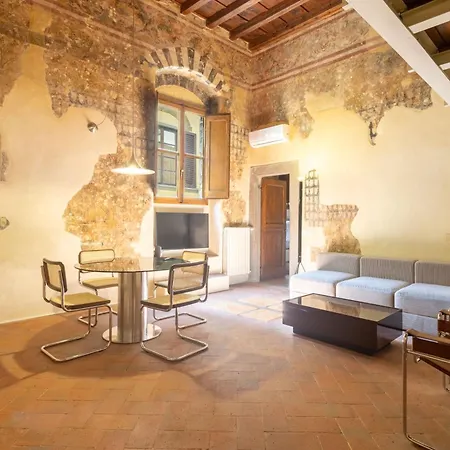 Renaissance Tower Apartment